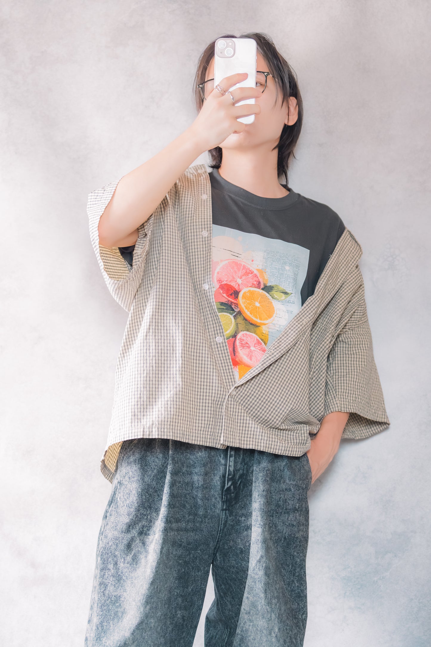 Lien Harden 半袖アートTシャツ - 「午後に溶けるシトラス」